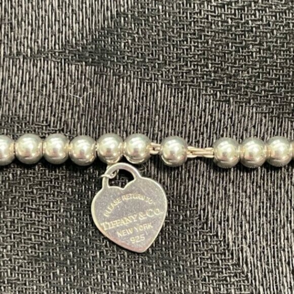Pre-Owned Tiffany & Co. Bead Bracelet with Heart Pendant, Including Original Blu - Picture 2 of 5